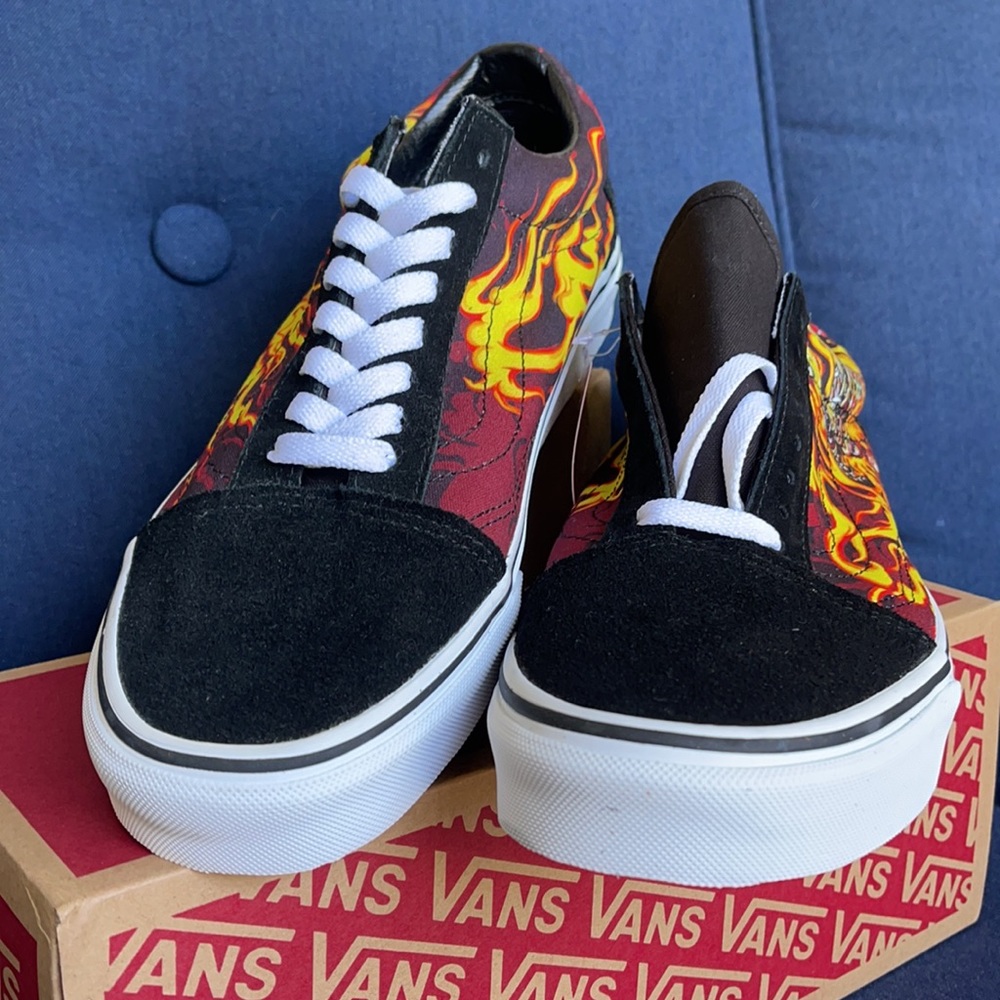 Vans Men’s Old Skool Samurai Rising Black/True White Sneakers - Picture 8 of 16